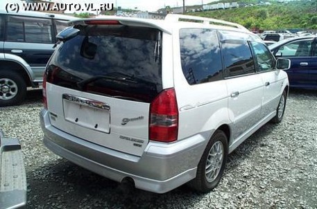 2000 Mitsubishi Chariot Grandis