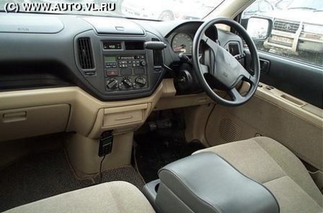 2001 Mitsubishi Dingo