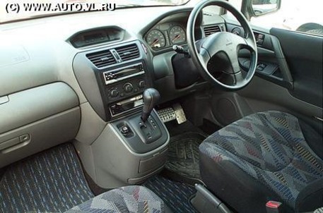 1997 Mitsubishi RVR