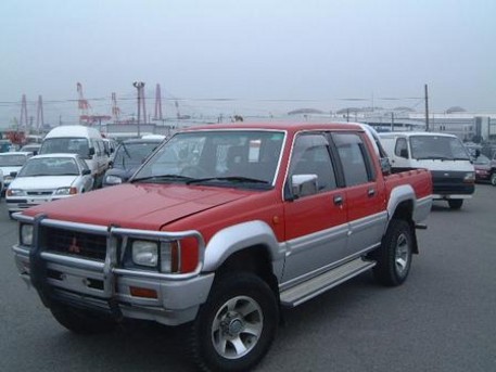 1992 Mitsubishi Strada