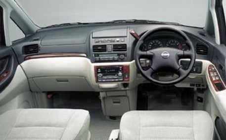 2000 Nissan Bassara