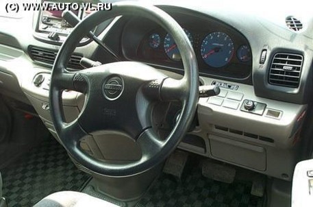 1999 Nissan Serena
