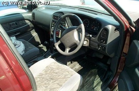 2001 Nissan Terrano