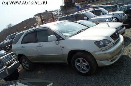 2000 Toyota Harrier