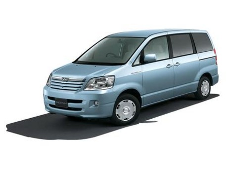 2001 Toyota Noah