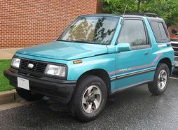 Geo Tracker LSi 2-door