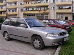 1997-1999 Daewoo Nubira combi