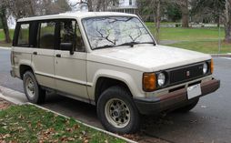 Pre-facelift Isuzu Trooper II (US)