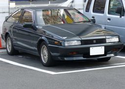 First generation Isuzu Piazza