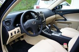 Lexus IS200