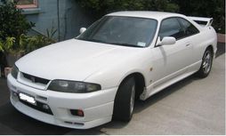 A standard R33-generation Skyline GT-R.