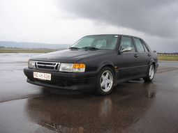 Saab 9000 with the original front, before it was redesigned.