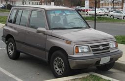 1996-1998 Suzuki Sidekick JX 4-door (US)