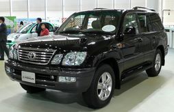 2005 Toyota Land Cruiser Cygnus (Japan)