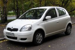 2002 Toyota Vitz 5-door