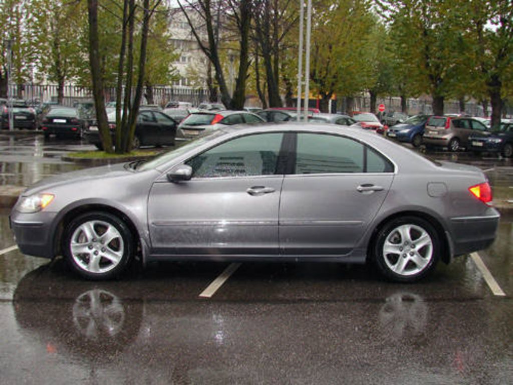 2005 Acura RL