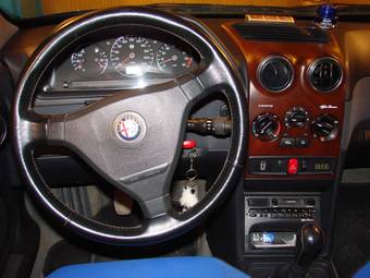 1999 Alfa Romeo 146 Pictures