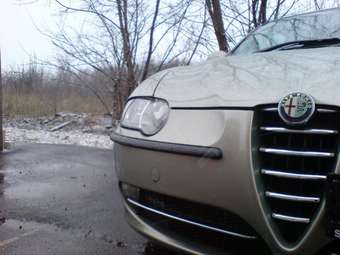 2001 Alfa Romeo 147 Photos
