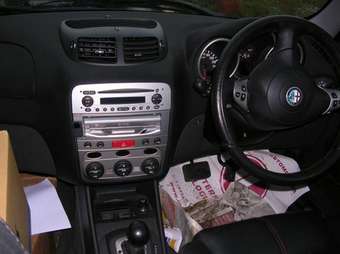 2001 Alfa Romeo 147 Photos