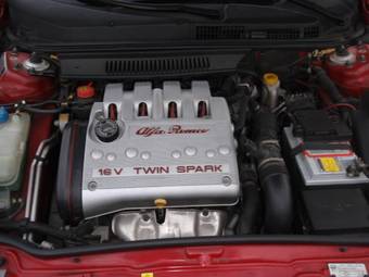 2001 Alfa Romeo 147 Pictures