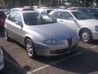 2003 Alfa Romeo 147 Pictures