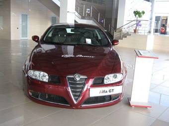 2008 Alfa Romeo GT Pictures