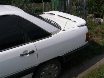 1983 Audi 100 Pictures