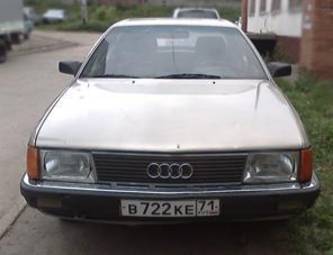 1983 Audi 100 Photos