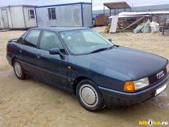1990 Audi 80 Photos