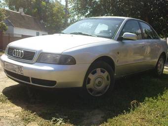 1995 Audi A4 Photos