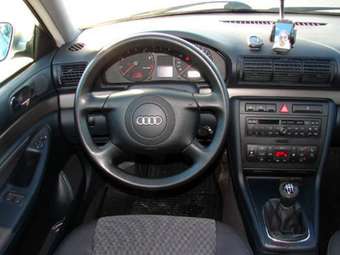 2000 Audi A4 Photos
