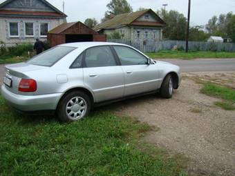 2000 Audi A4 Photos