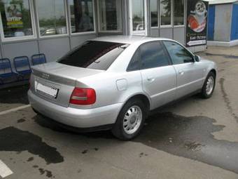 2000 Audi A4 Photos