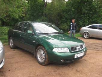 2000 Audi A4 Photos
