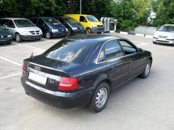 2000 Audi A4 Photos