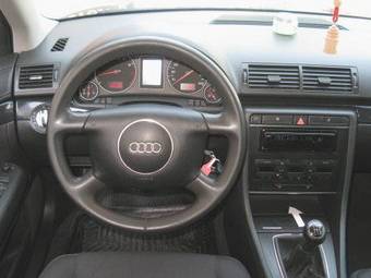 2003 Audi A4 Photos