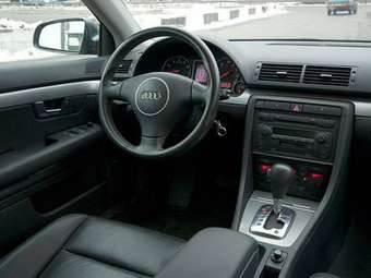 2004 Audi A4 Images