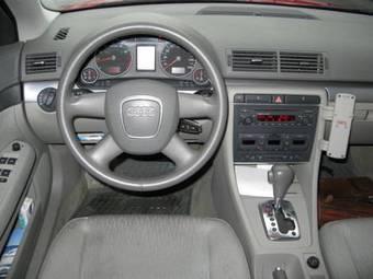 2004 Audi A4 Photos
