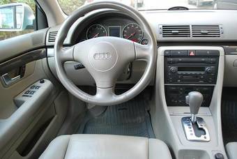 2004 Audi A4 Photos