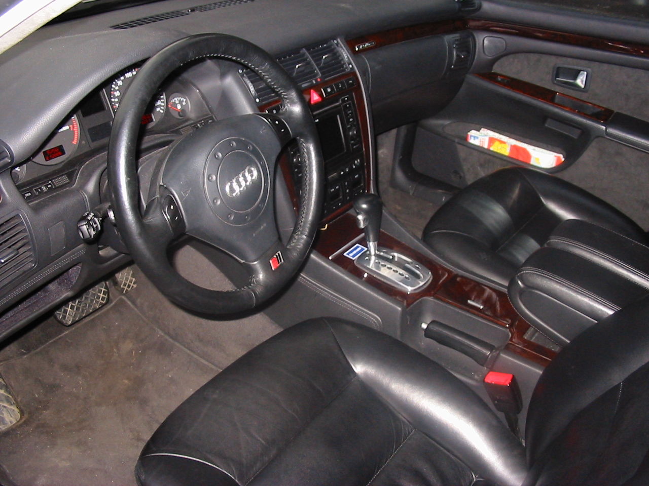 2000 Audi A8