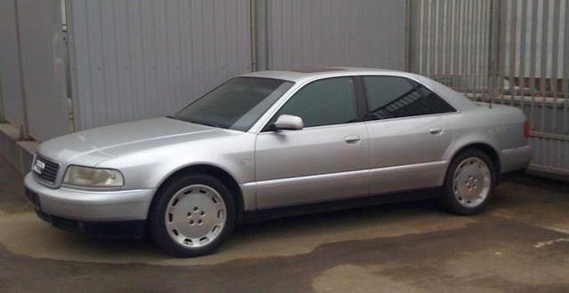 2000 Audi A8