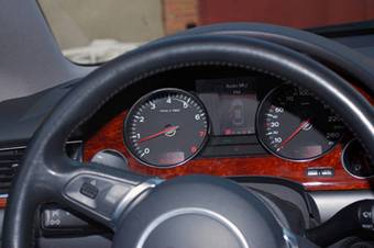 2004 Audi A8 Pics