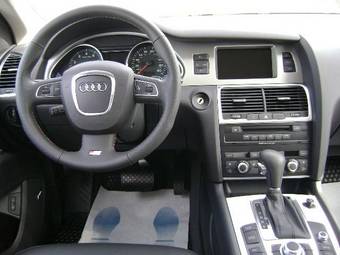 2009 Audi Q7 Photos