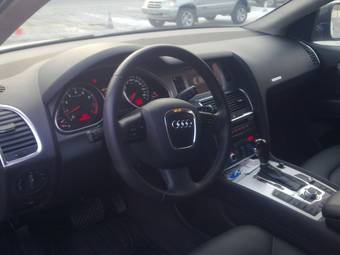 2010 Audi Q7 Pictures