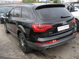 2010 Audi Q7 Photos