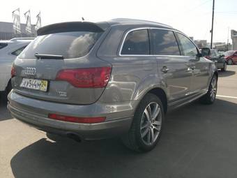 2010 Audi Q7 Photos