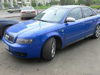 2004 Audi S4 Pictures