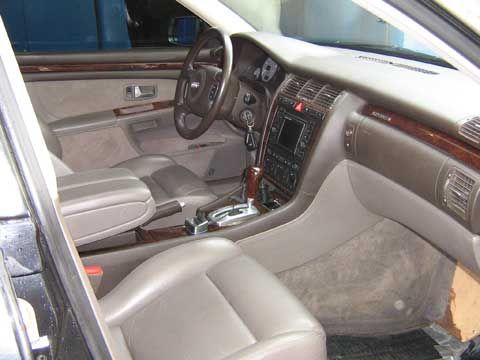 2000 Audi S8