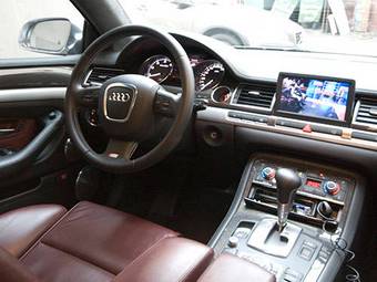 2007 Audi S8 Pics