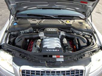 2007 Audi S8 Photos